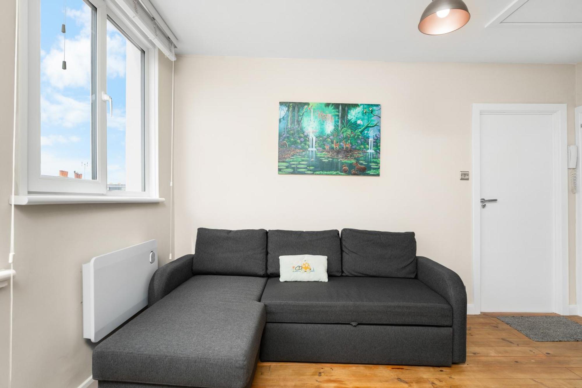 Amazing Floor Flat With View *